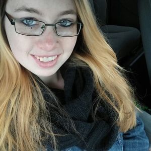 Meet your Posher, Casey